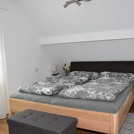 Ari's Domizil - Tiny House Im Dachboden - 2 Apartamento
