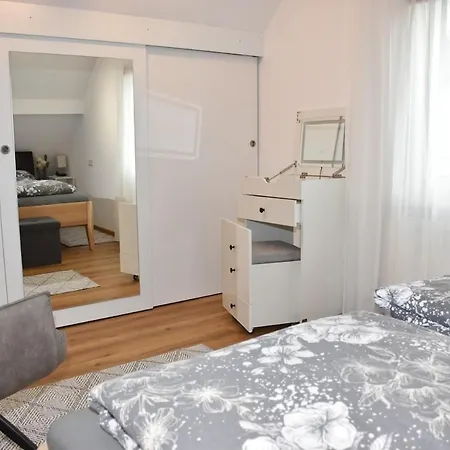 Ari's Domizil - Tiny House Im Dachboden - 2 *
