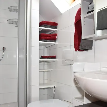Ari's Domizil - Tiny House Im Dachboden - 2 Bregenz