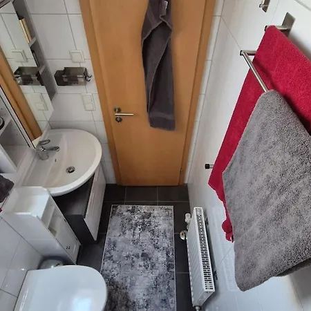 Ari's Domizil - Tiny House Im Dachboden - 2 *