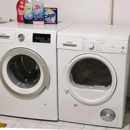 Apartamento Ari's Domizil - Tiny House Im Dachboden - 2 *
